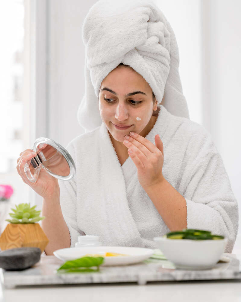 Use aloe vera at night