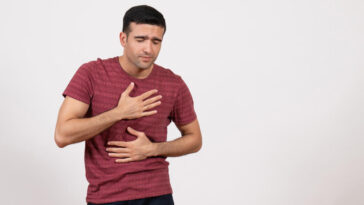 Ways-to-relieve-gastric-chest-pain